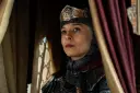 شخصیت دارسی (Darcy) با کلاهخود زینتی در سریال خاندان اژدها (House of the Dragon)