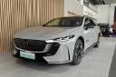 سدان مزدا EZ-6 (Mazda EZ-6) با رنگ خاکستری در نمایشگاه خودرو