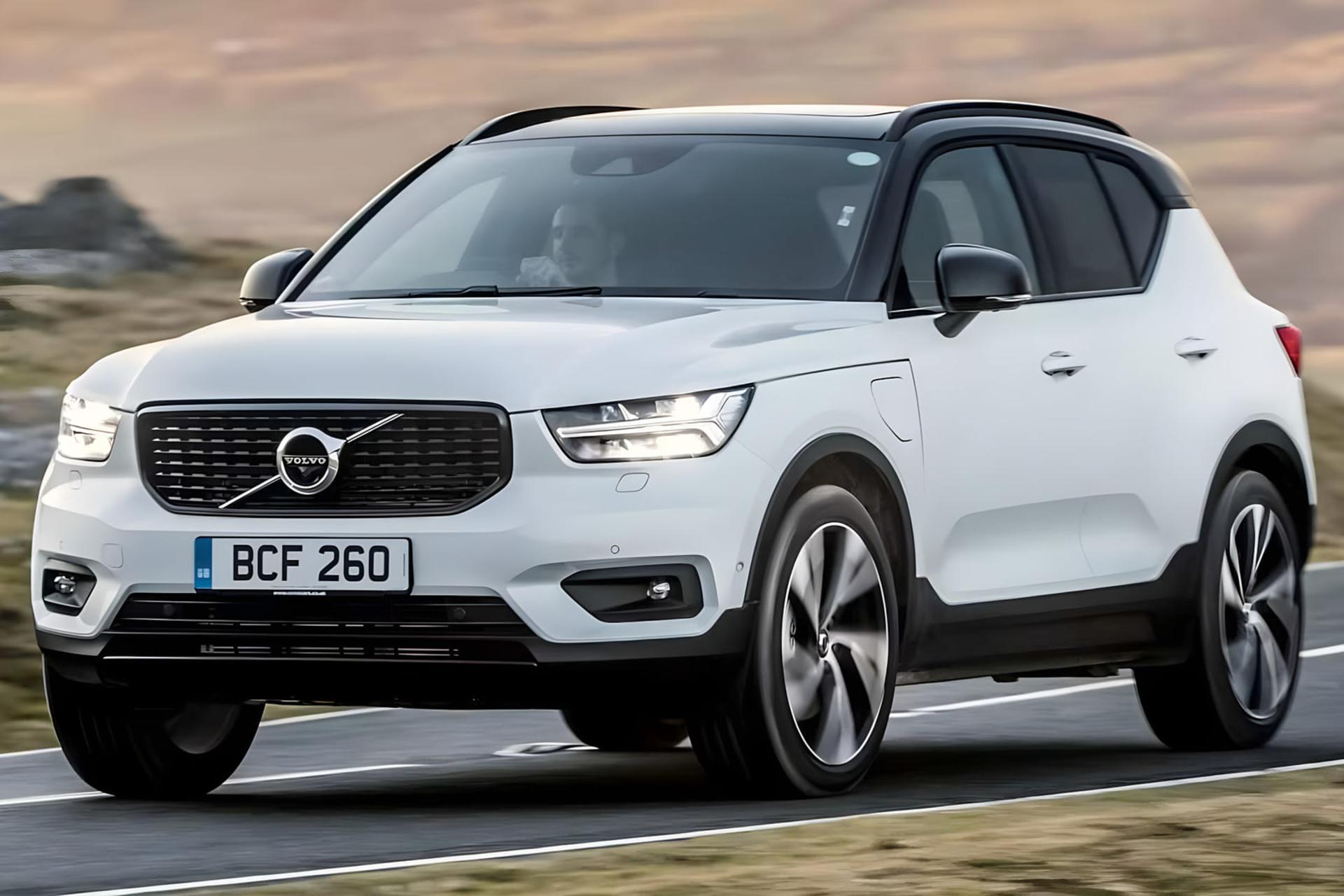 ولوو (Volvo) مدل XC40 سفید