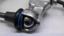 سیبک (Ball Joint) خودرو با پوشش لاستیکی سیاه و آبی