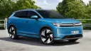 خودروی فولکس‌واگن آی‌دی تیگوان (Volkswagen ID. Tiguan) با رنگ آبی در فضای باز