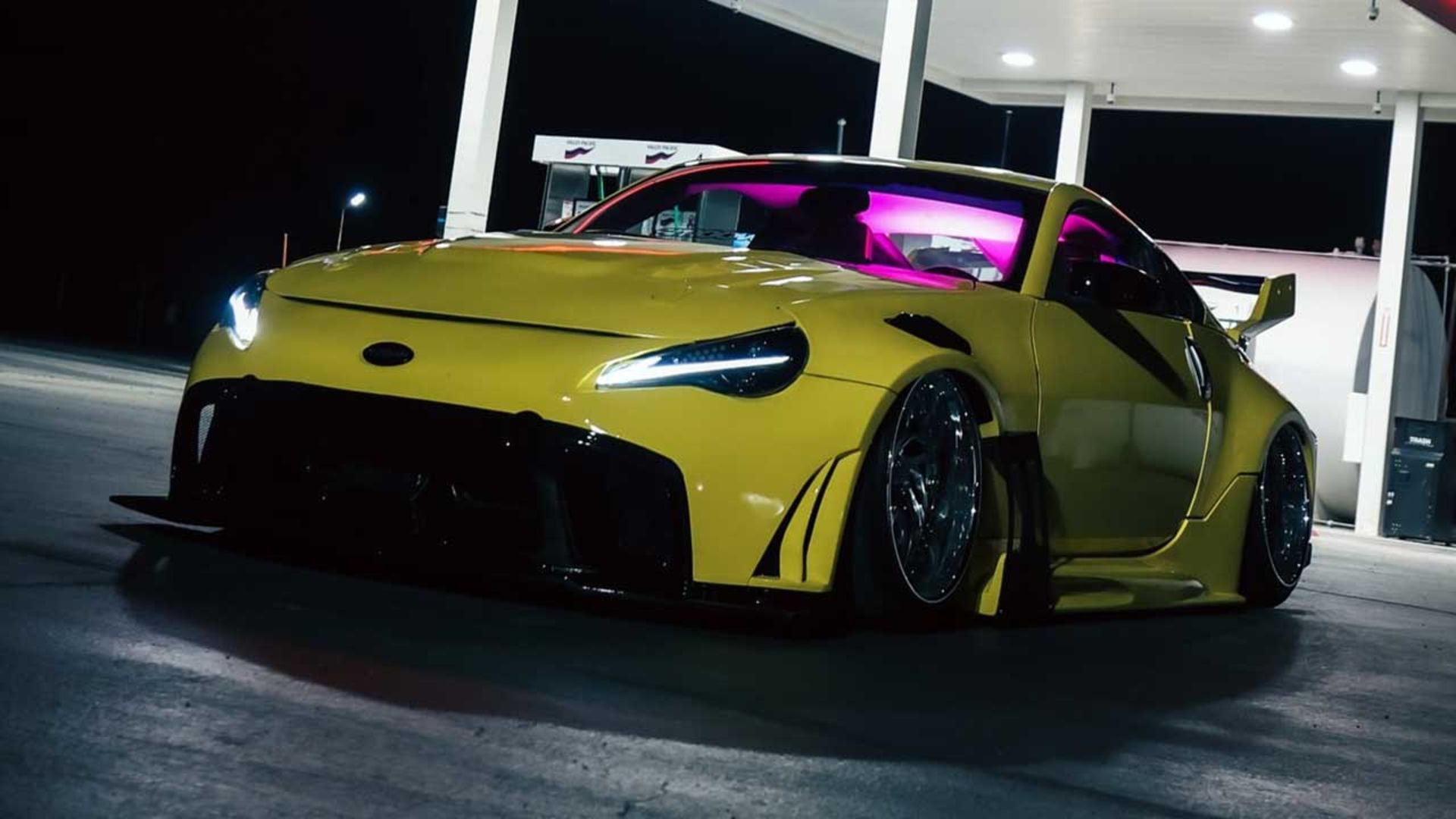 تیونینگ عجیب نیسان 350Z با الهام از سایبرپانک