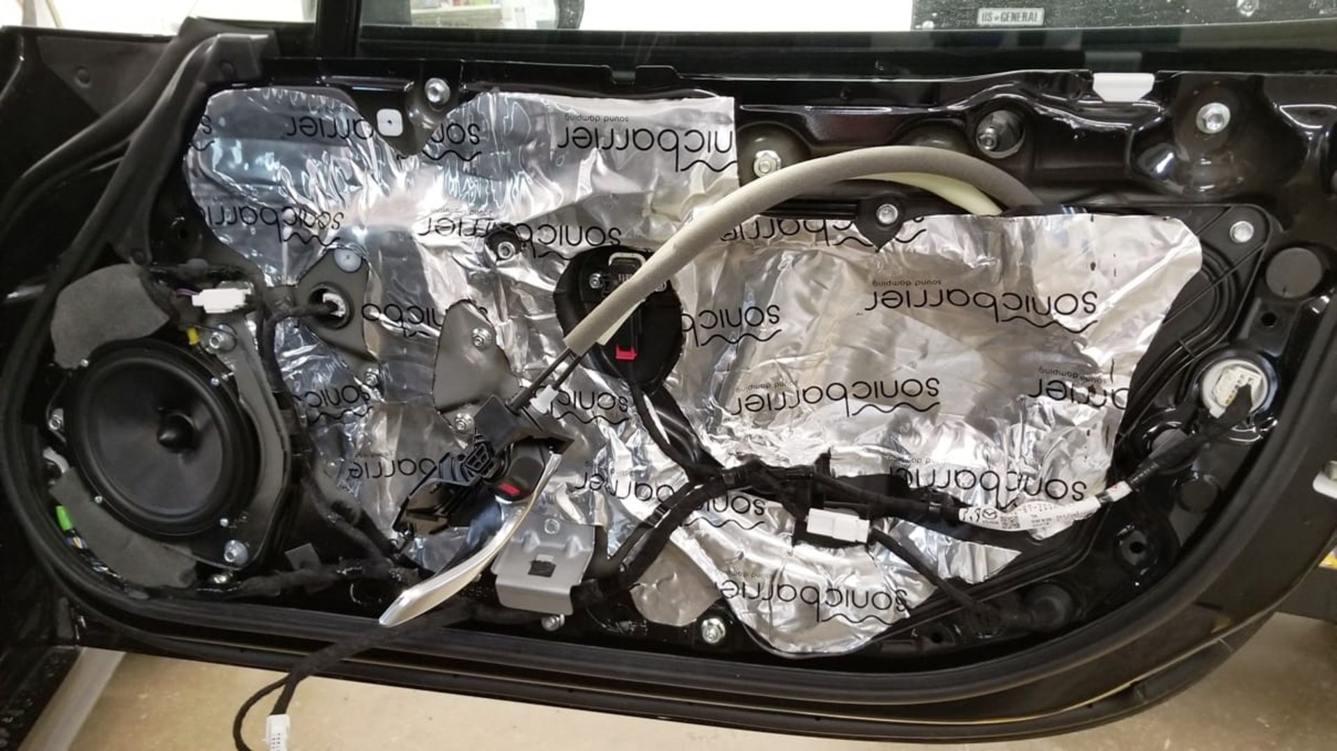 صداگیری درب خودرو