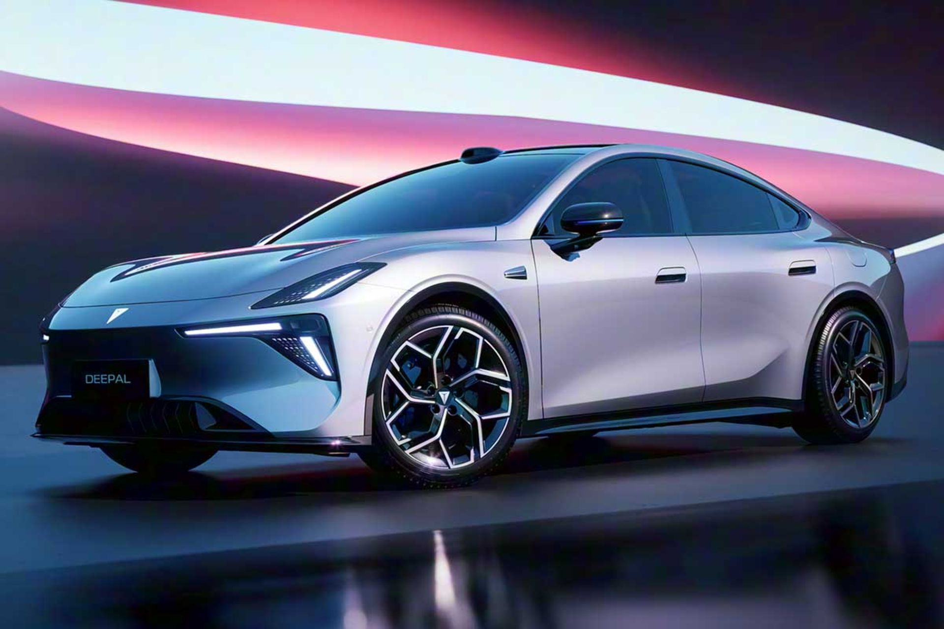 چانگان دیپال L06