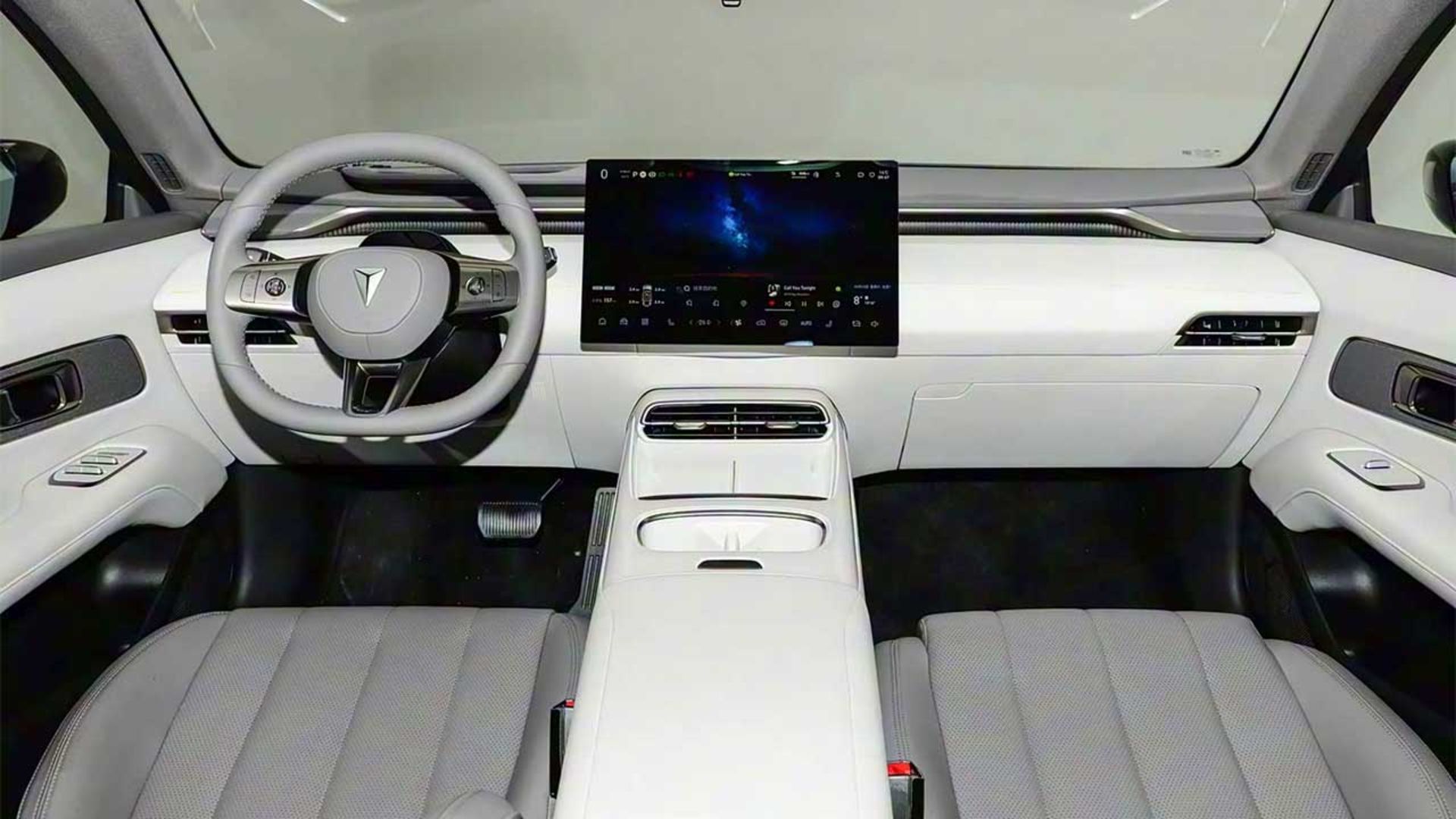 چانگان دیپال L06