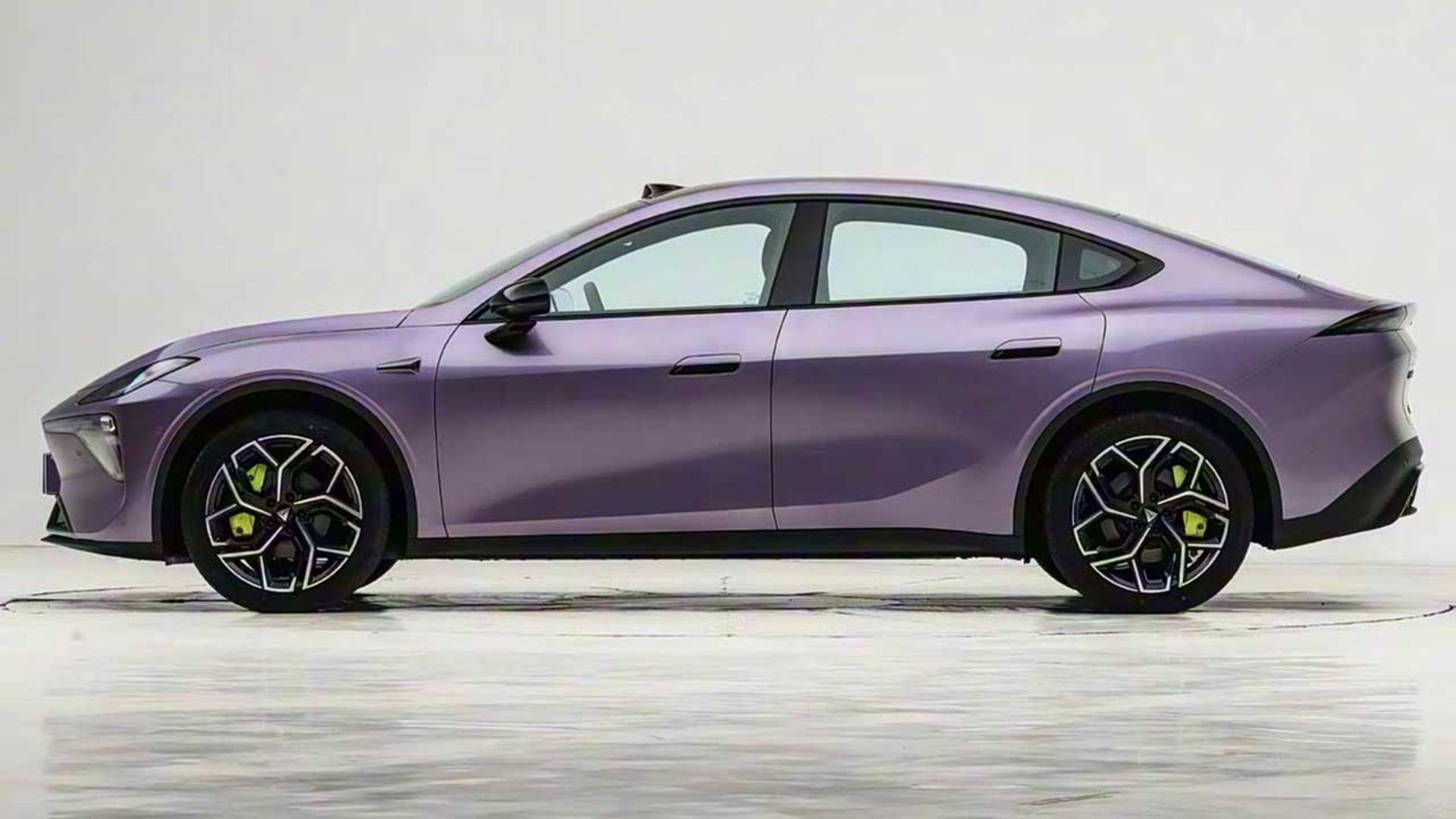 چانگان دیپال L06