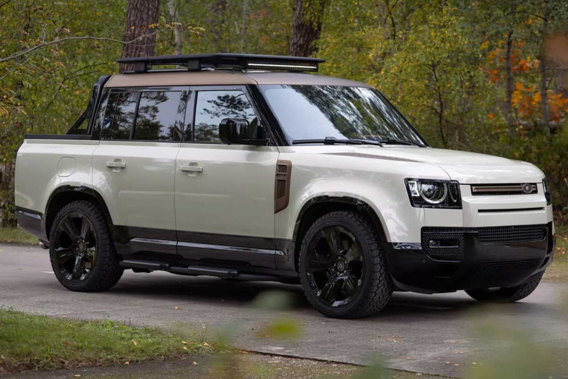 لندروور دیفندر پیکاپ 