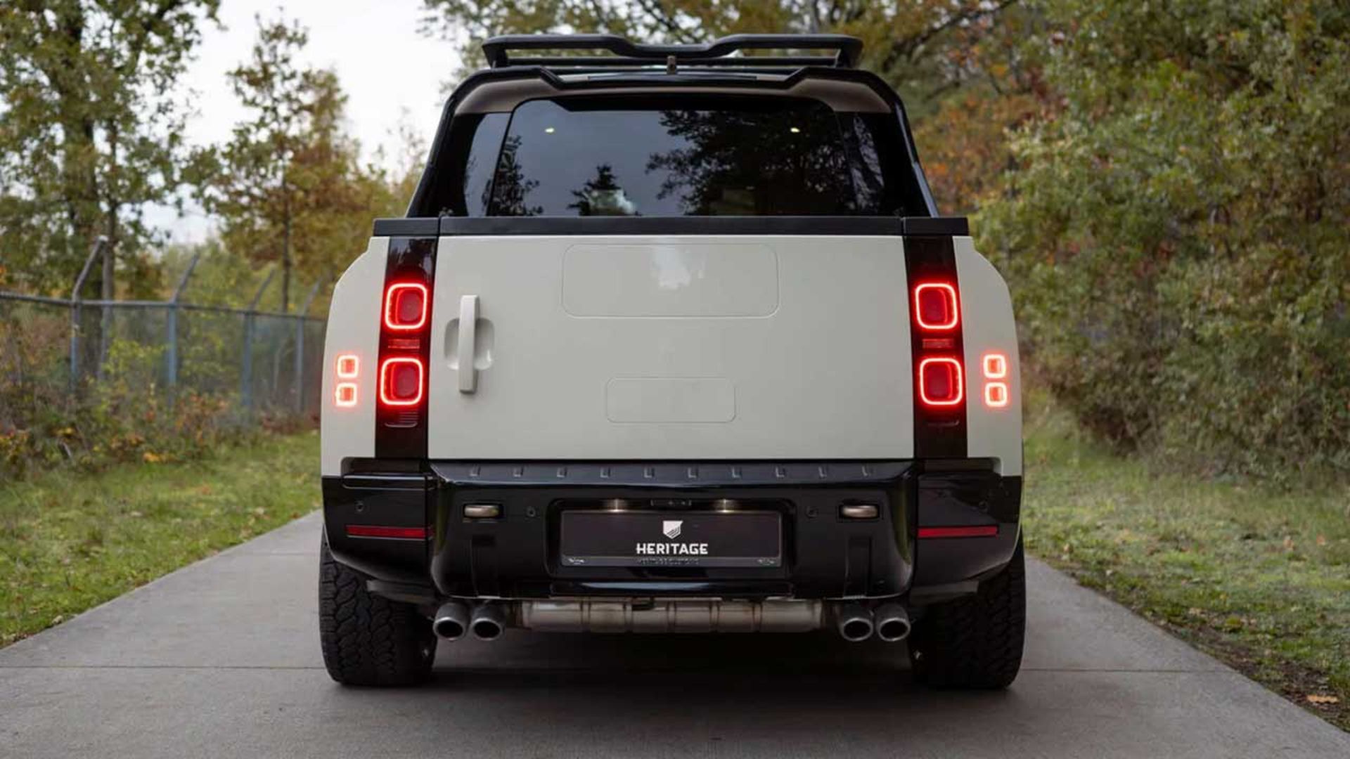 لندروور دیفندر پیکاپ 