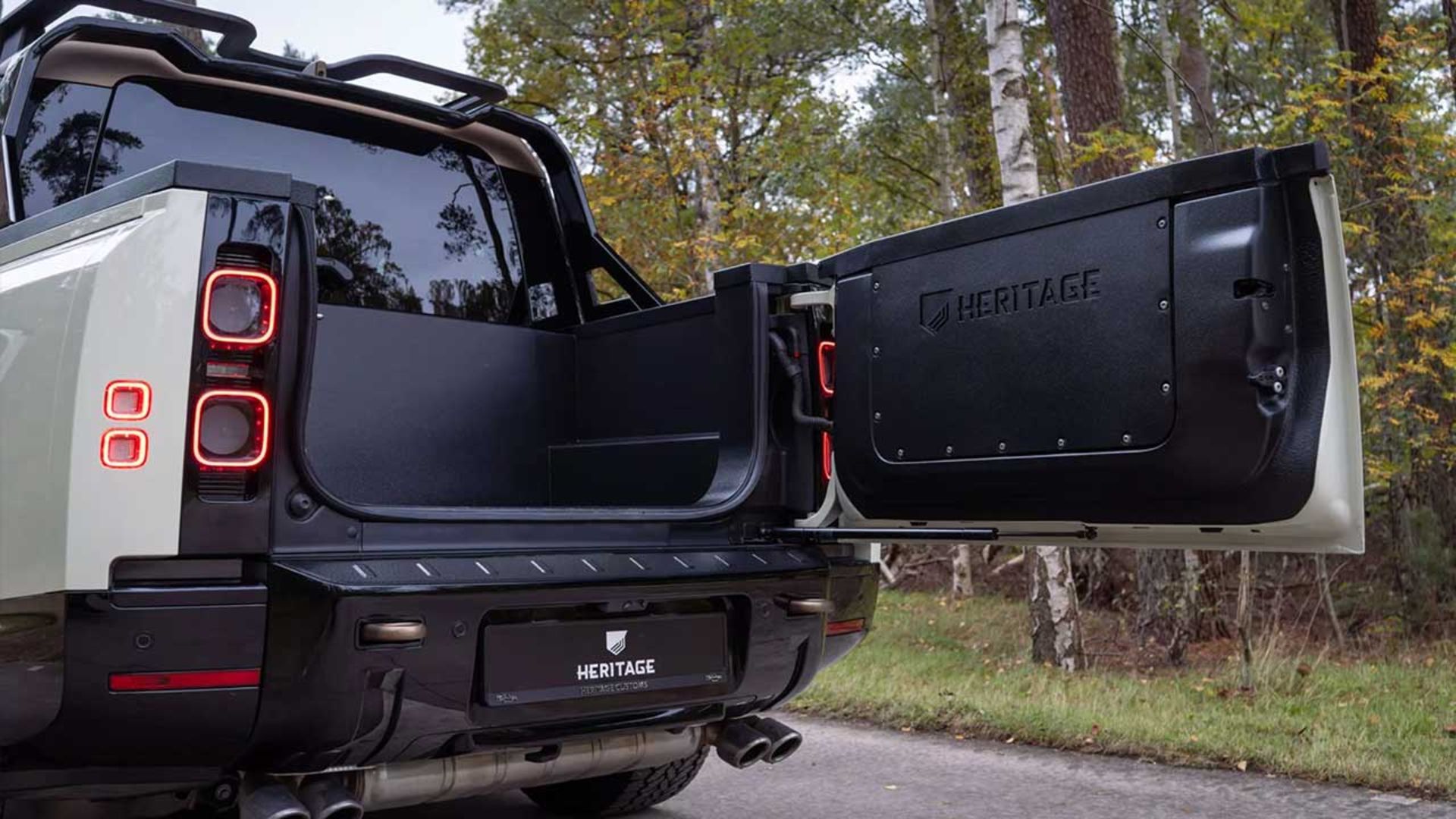 لندروور دیفندر پیکاپ 