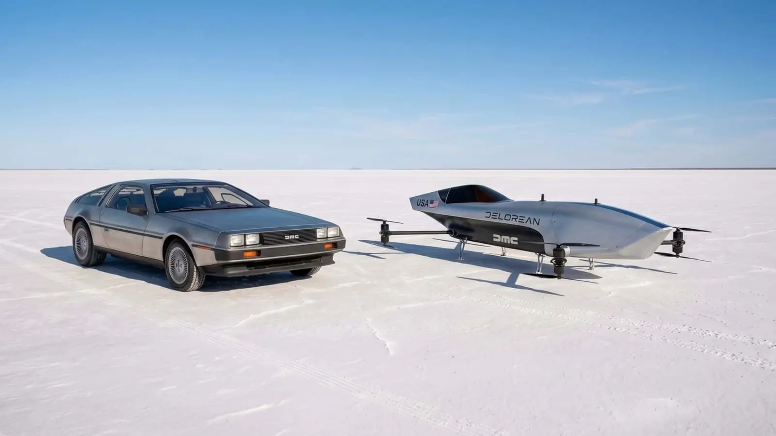 خودرو پرنده (Flying Car) برند دلورین (DeLorean) در کنار خودروی کلاسیک دلورین در دشت نمک