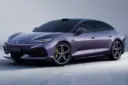 سدان برقی دنزا Z9S (Denza Z9S) با رنگ بنفش در نمای سه چهارم جلو