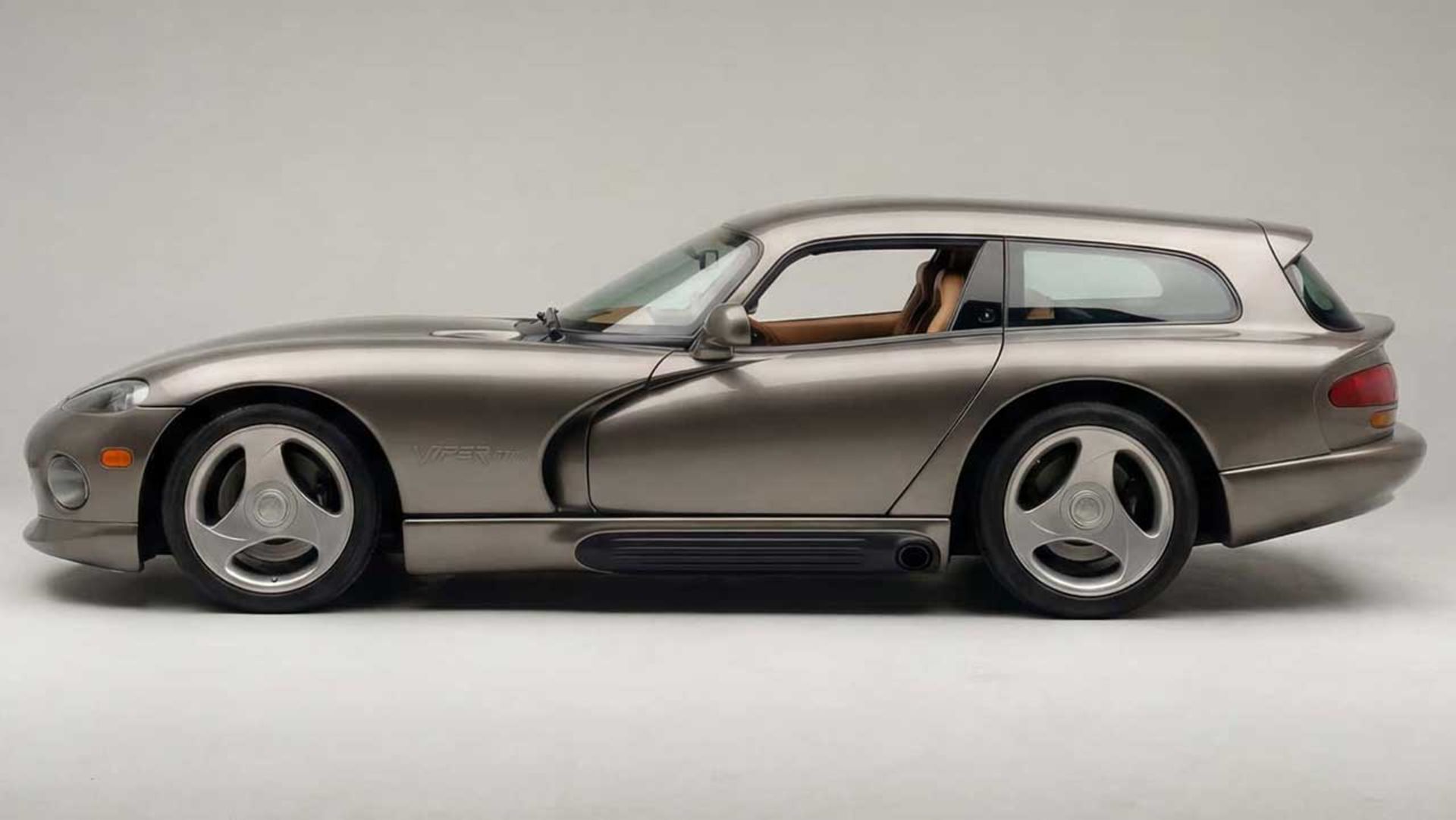 دوج وایپر شوتینگ بریک