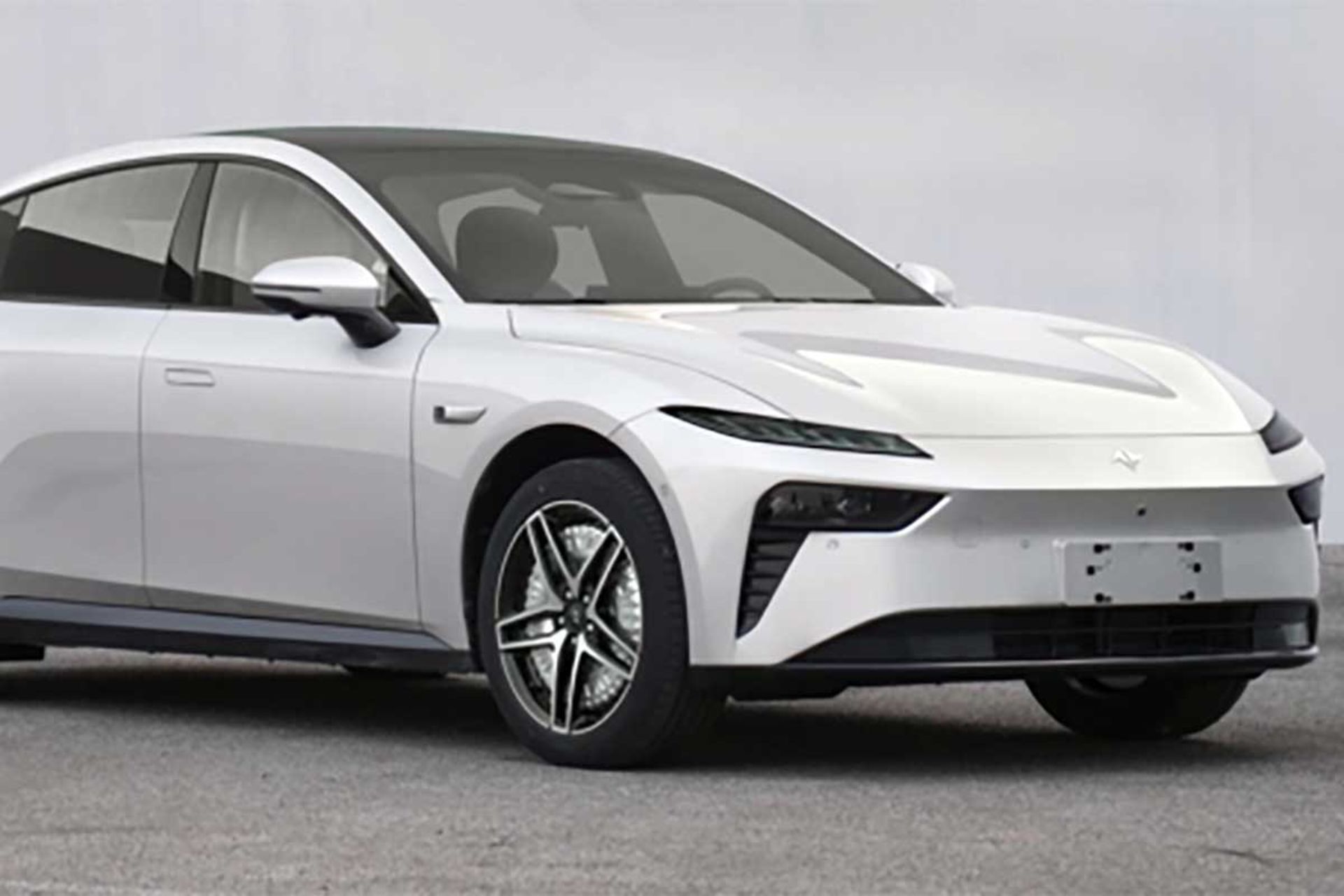 دانگ‌فنگ eπ 007 چهارموتوره