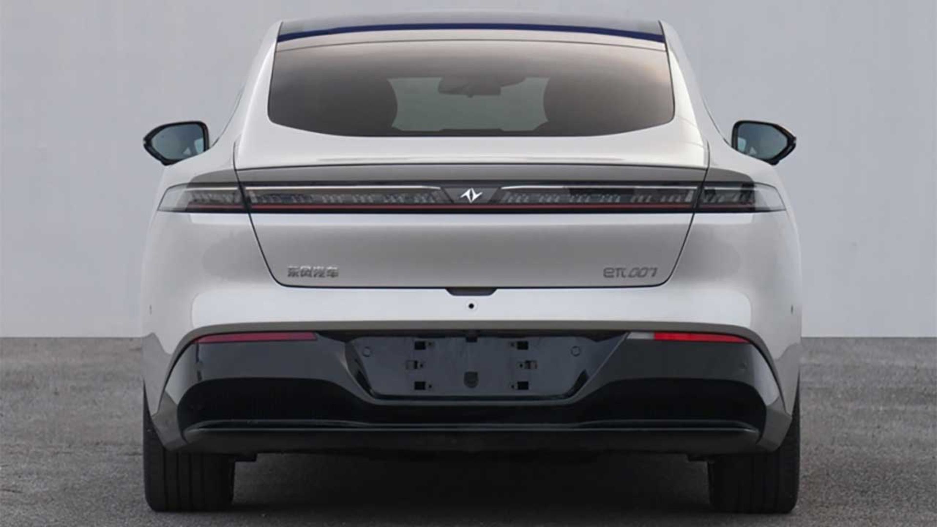 دانگ‌فنگ eπ 007 چهارموتوره