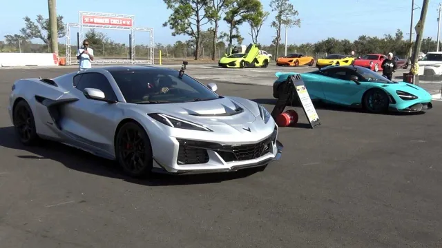درگ کوروت ZR1X و مک‌لارن 765LT