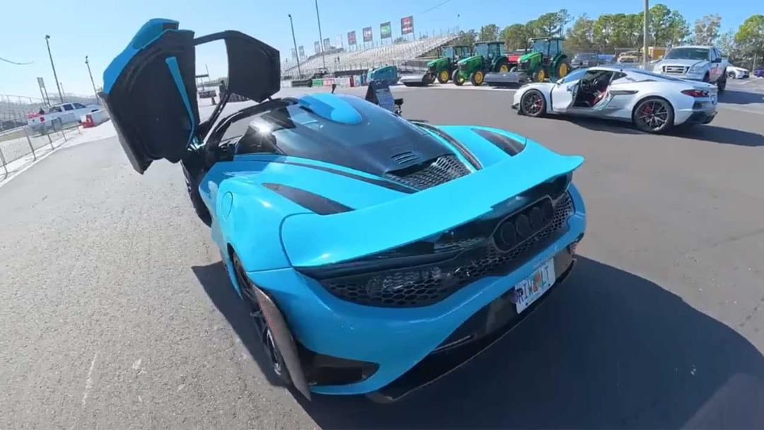 درگ کوروت ZR1X و مک‌لارن 765LT