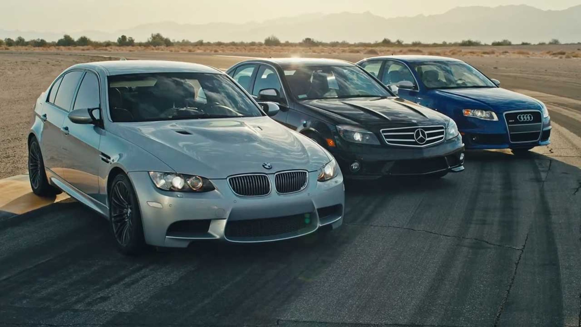 درگ گلف R با سدان‌های اسپرت قدیمی آلمانی