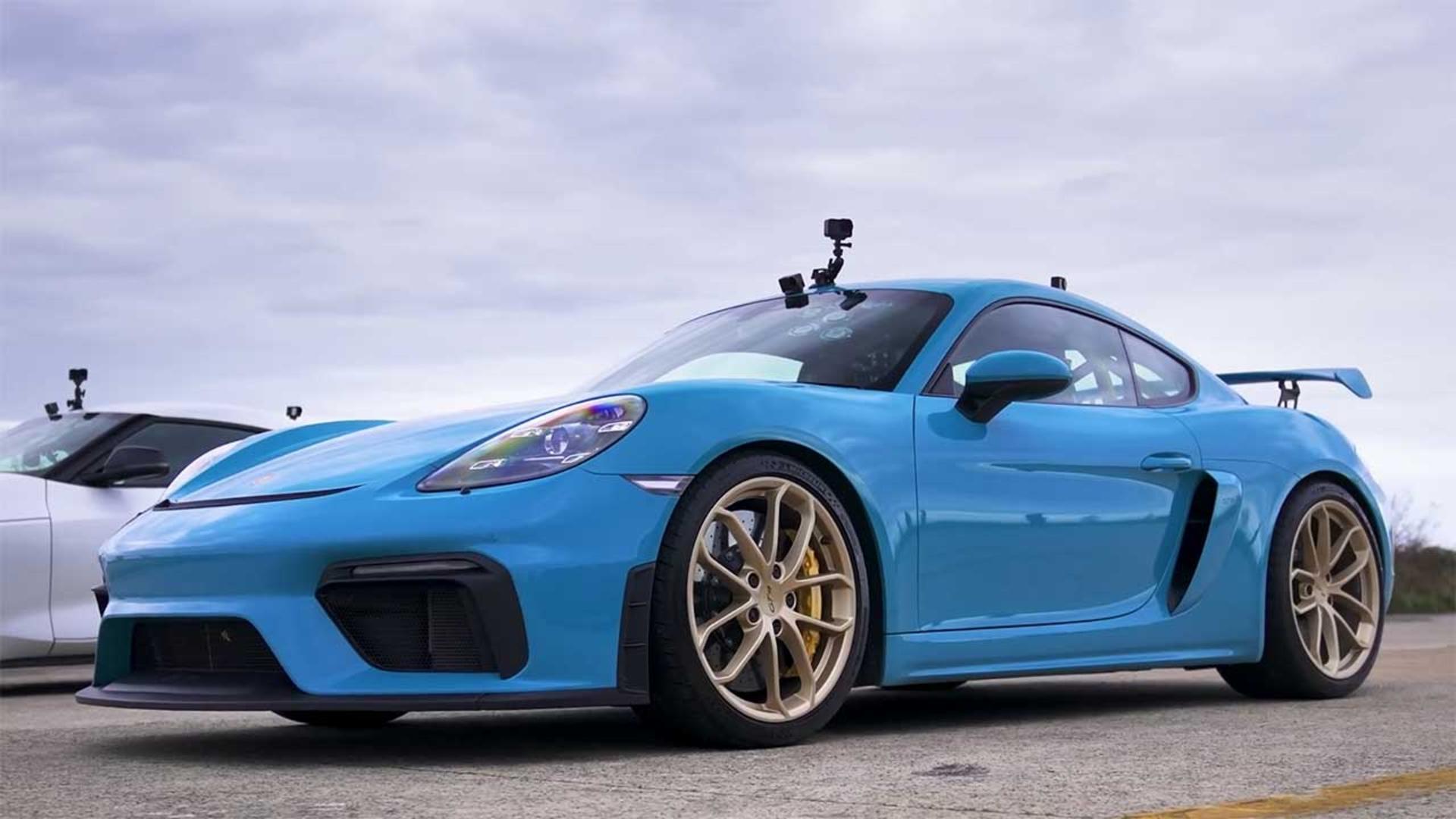 پورشه کیمن GT4