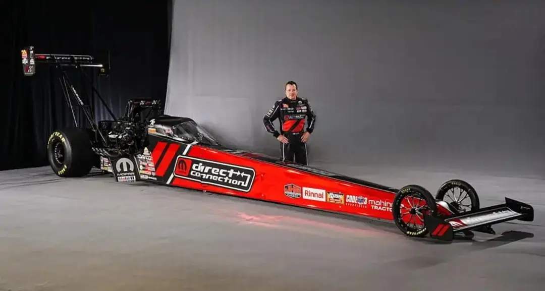 Top Fuel car dragster