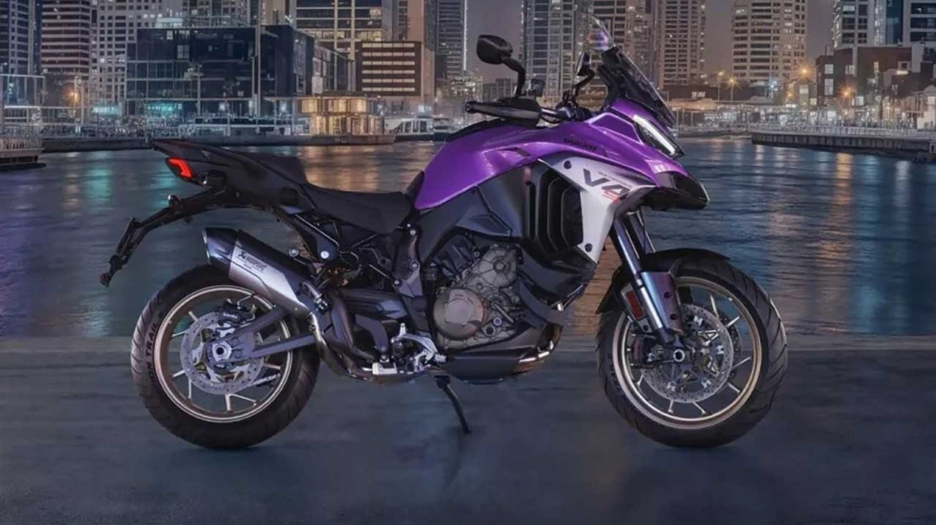 دوکاتی مالتی‌استرادا با رنگ لامبورگینی