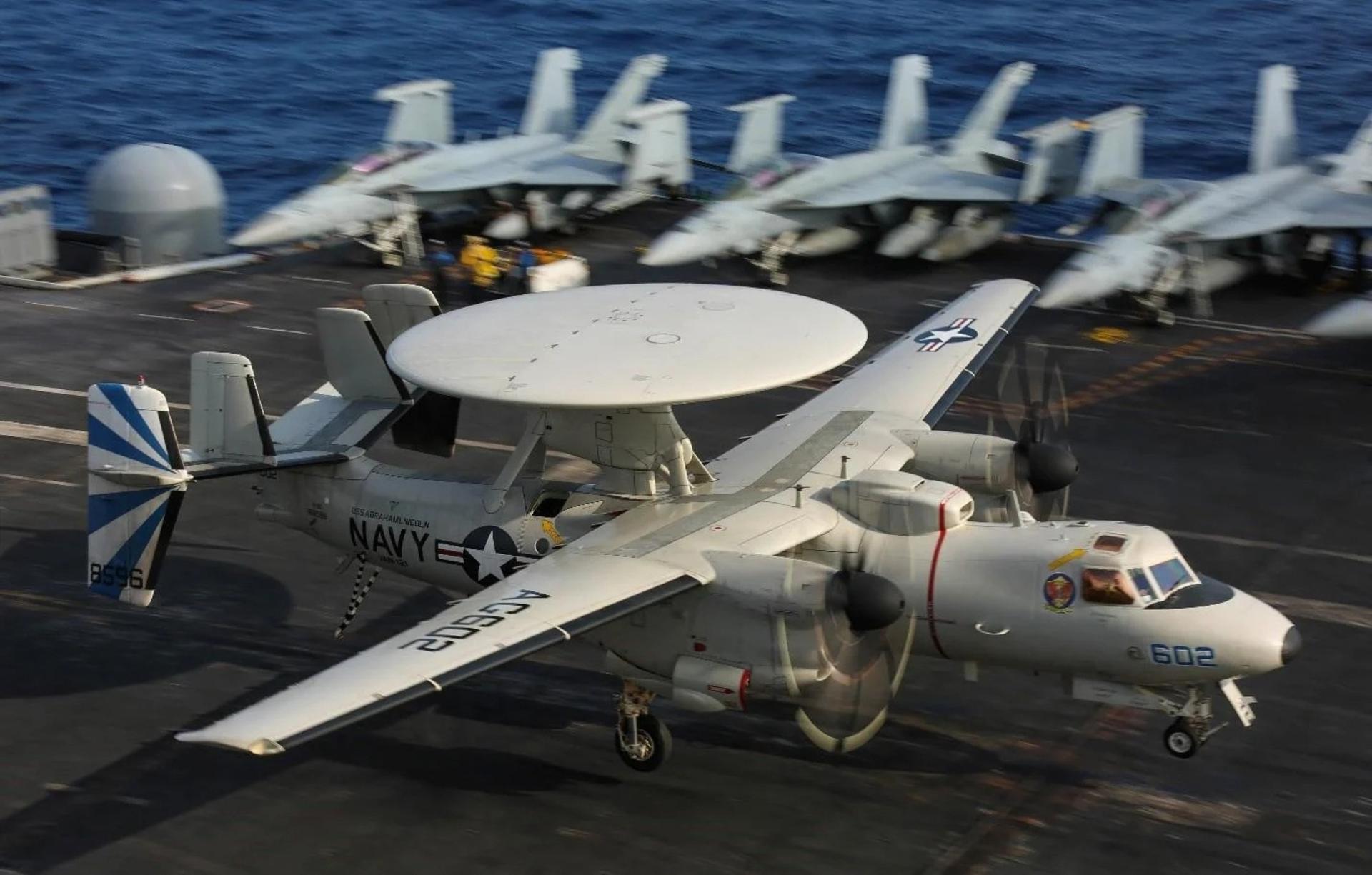 آواکس E-2