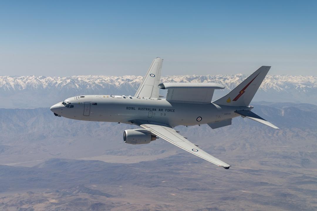بوئینگ E-7