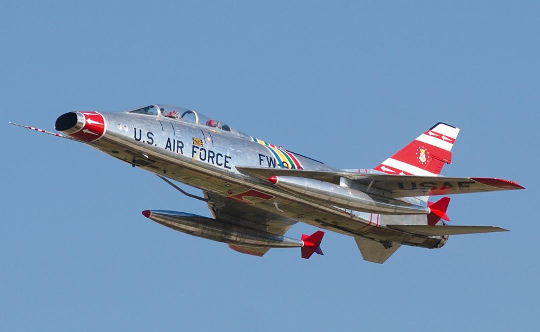 جنگنده f-100 سوپر سیبر