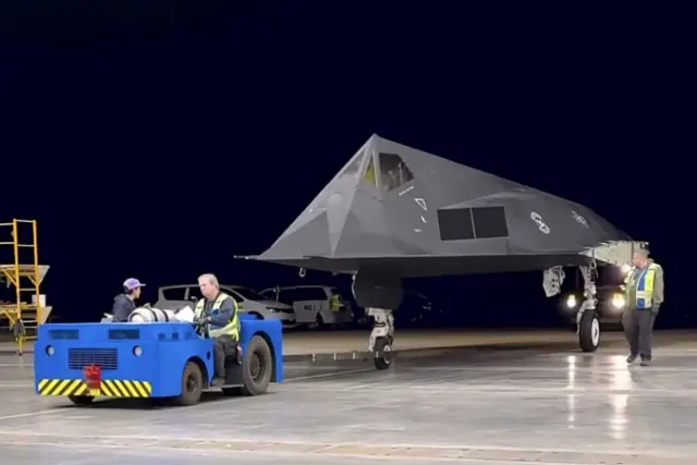آخرین پرواز جنگنده F-117