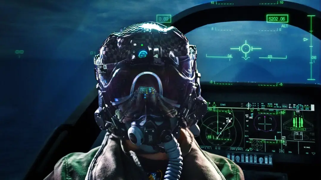 کلاه خلبان جنگنده F-35 (Lockheed Martin F-35) مجهز به نمایشگر هدینگ (HMD)