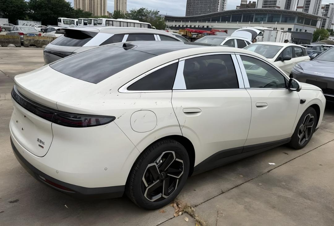 New BYD Seal 06