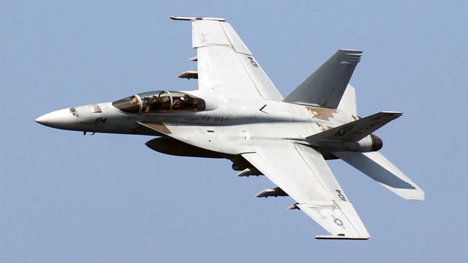 جنگنده F/A-18 سوپر هورنت