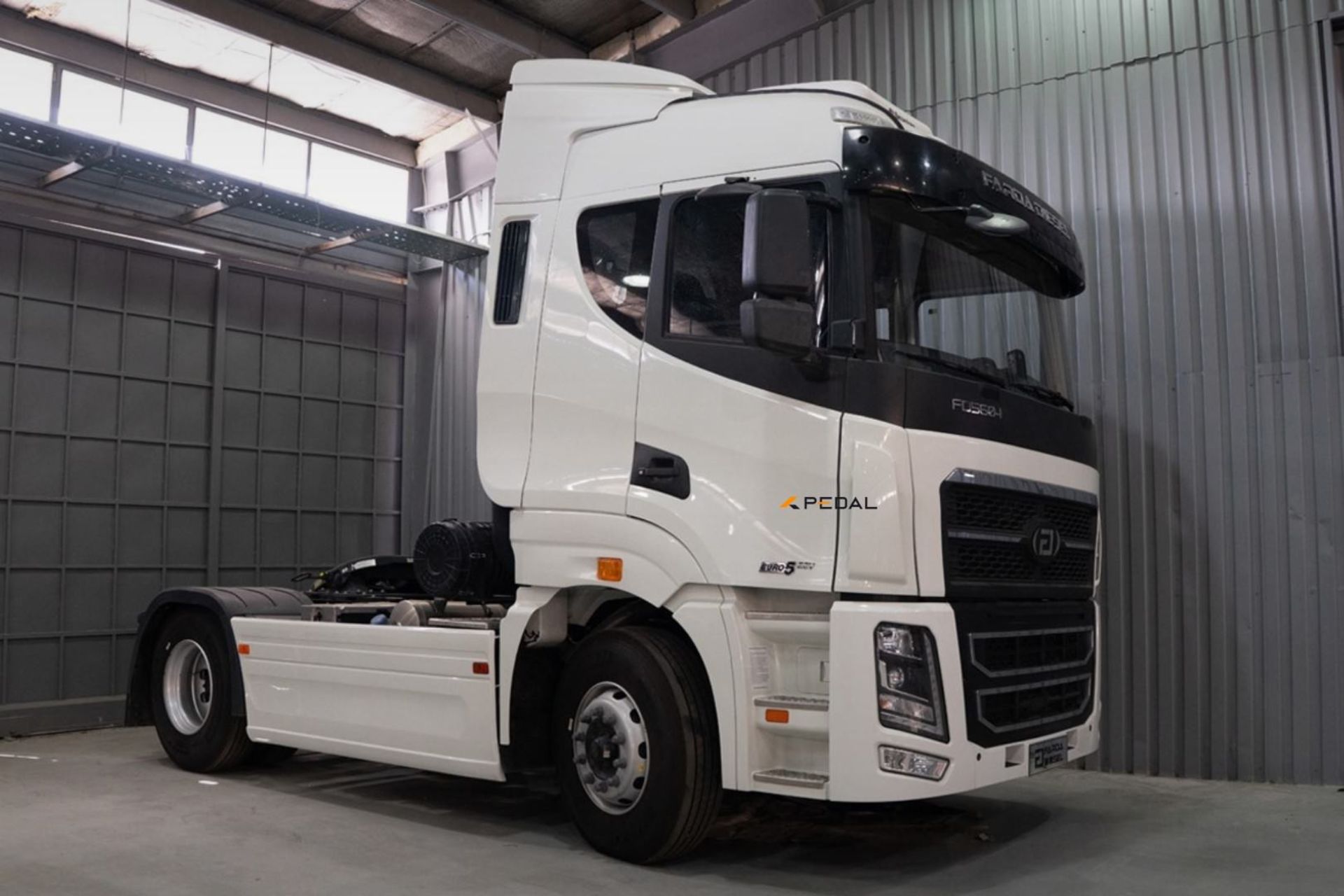 کشنده فردا دیزل fd560