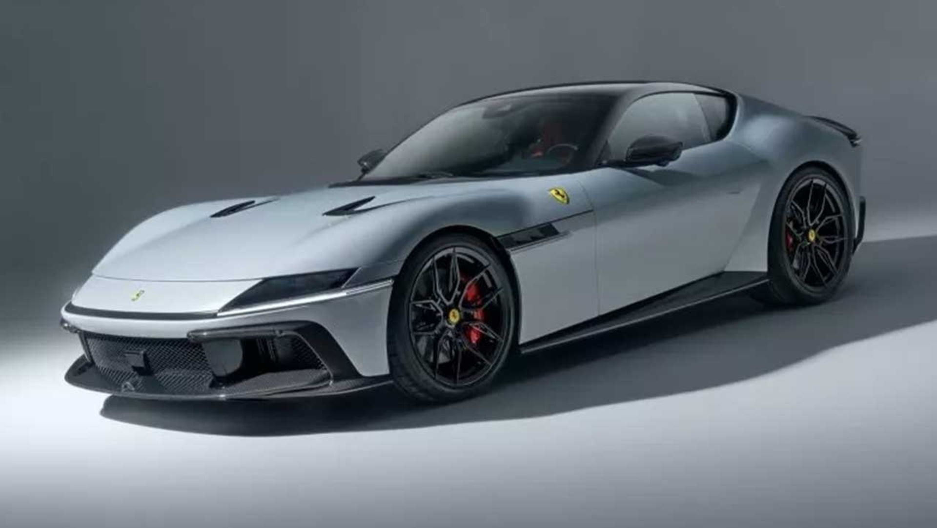 فراری 12چیلیندری با تیونینگ نوویتک 