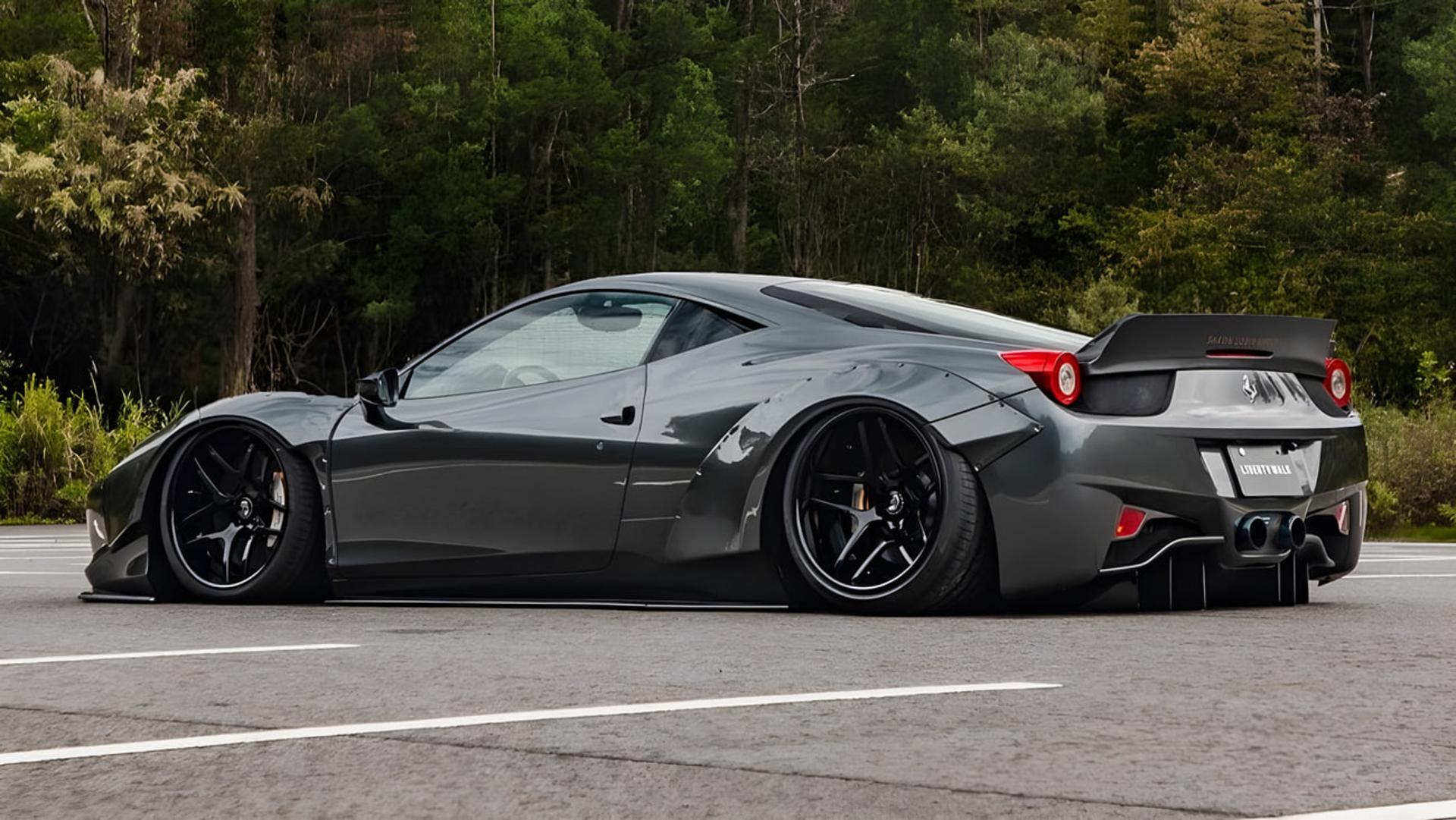 خودرو فراری 458 (Ferrari 458) با کیتبدنهی عریض لیبرتی واک (Liberty Walk)