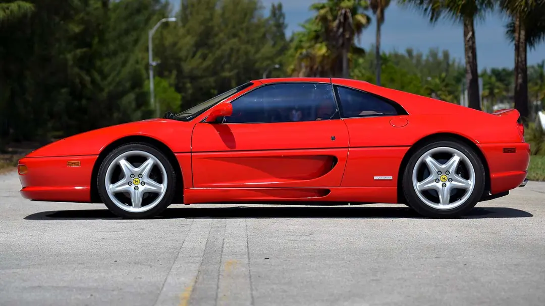 فراری F355