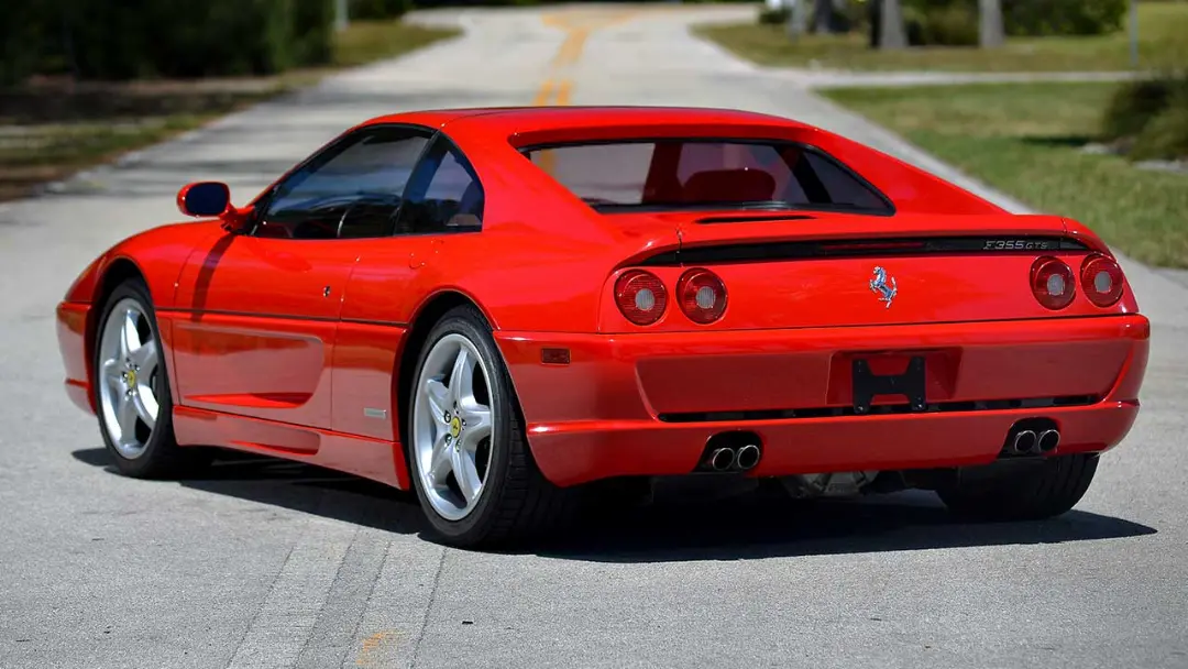 فراری F355