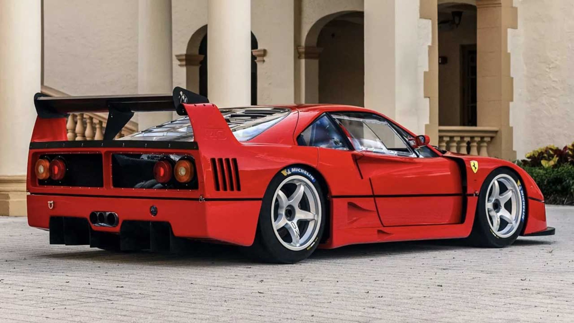 فراری F40 LM