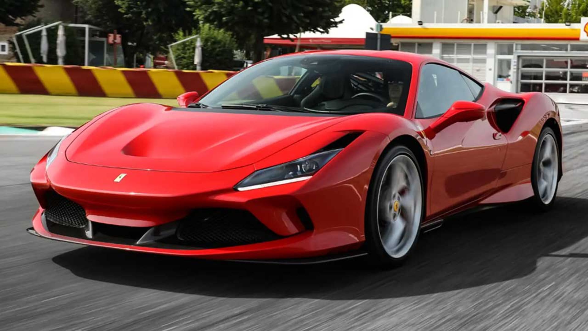 فراری F8 تریبوتو