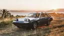 خودرو فراری (Ferrari) استیشن با رنگ آبی در طبیعت