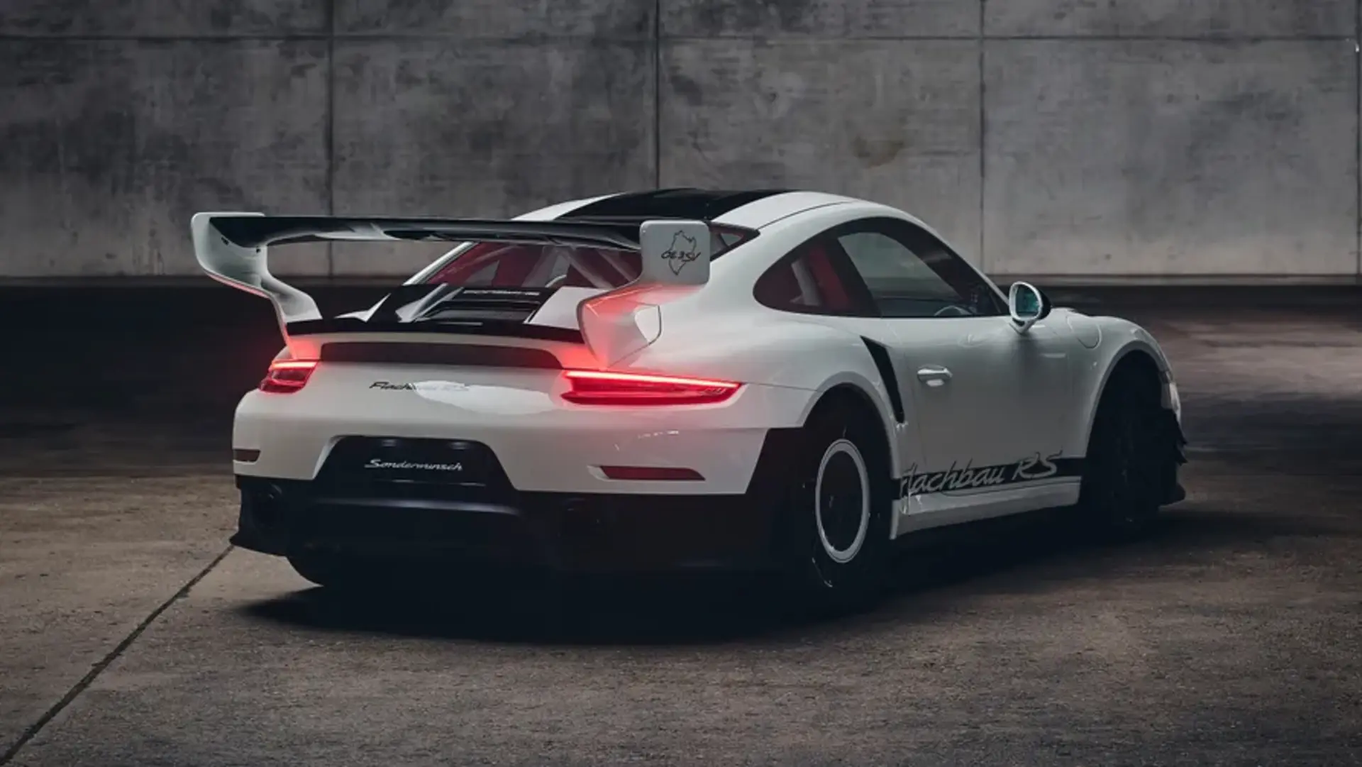 Flachbau RS  Porsche 911 GT2 RS