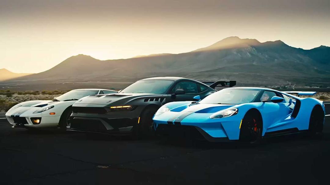 موستانگ GTD با دو نسل فورد GT