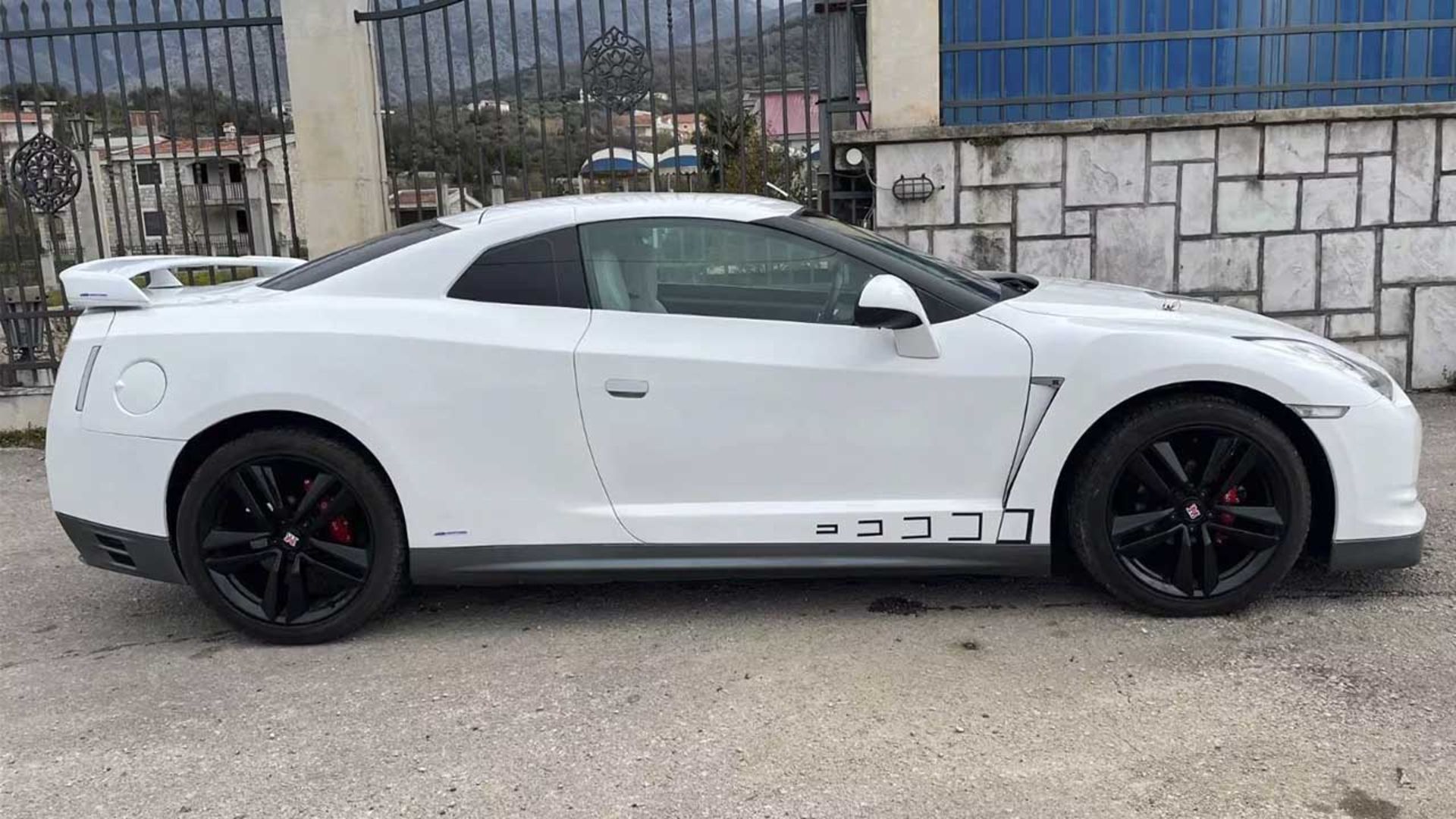 تبدیل فورد کوگار به نیسان GT-R 