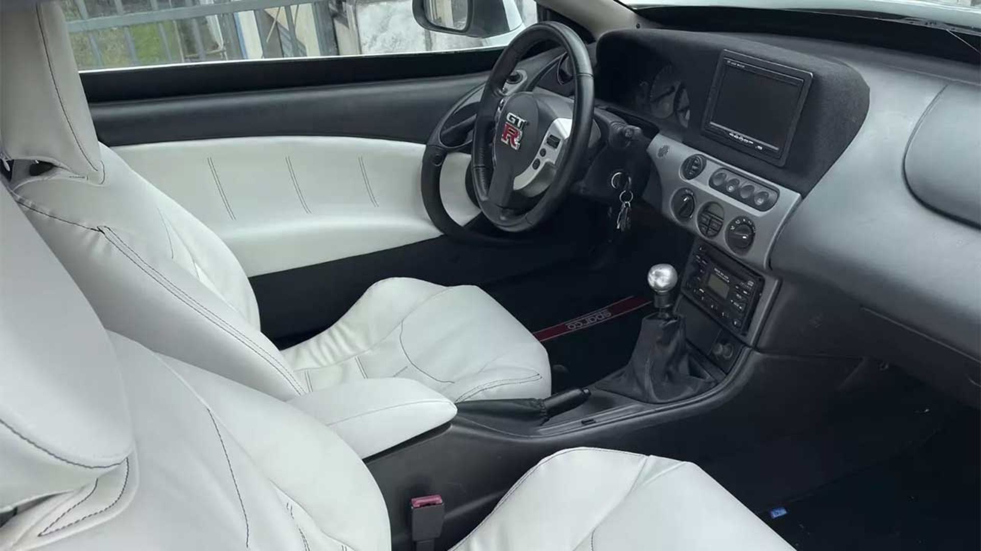 تبدیل فورد کوگار به نیسان GT-R 