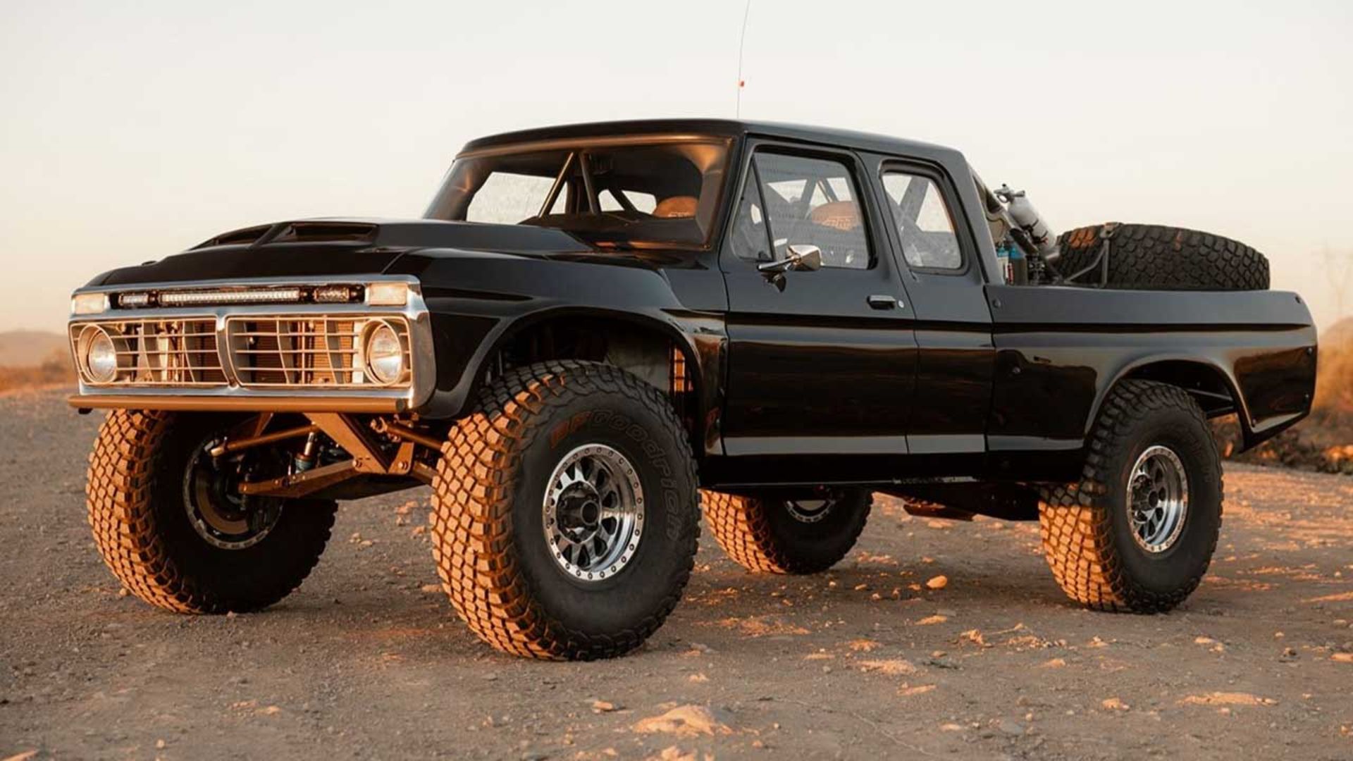 پیکاپ کلاسیک 830 اسب بخاری فورد