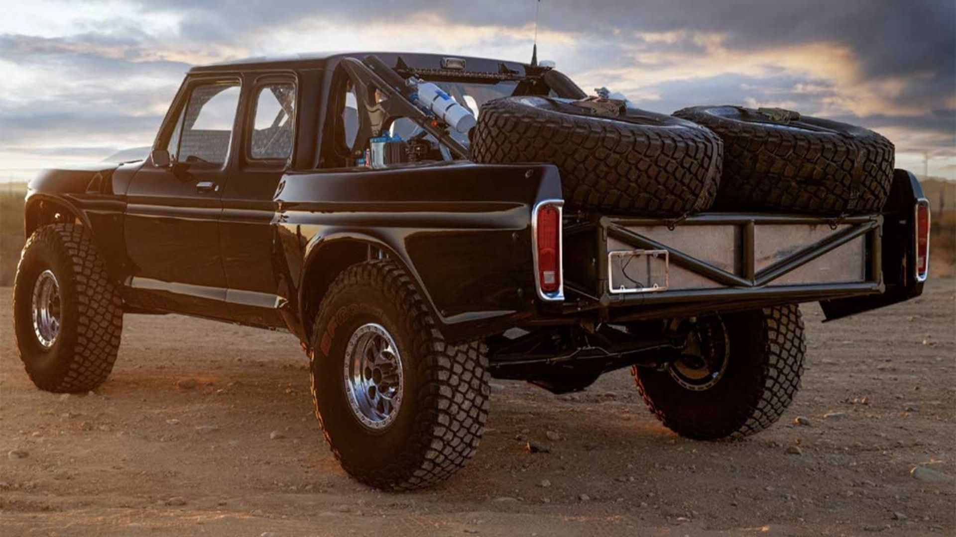 پیکاپ کلاسیک 830 اسب بخاری فورد