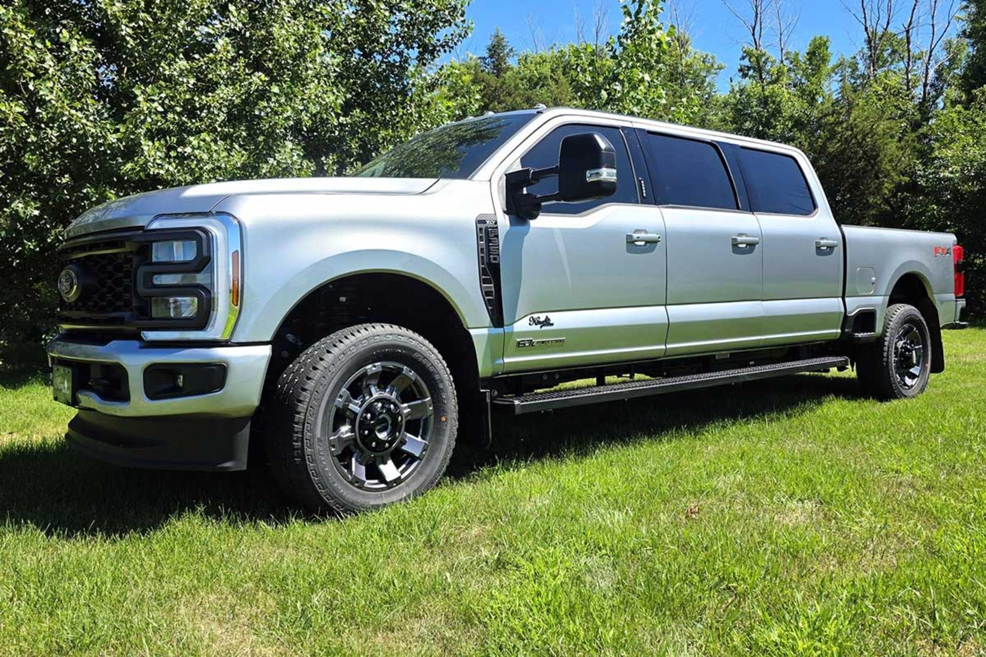 پیکاپ سه کابین و شش‌در فورد