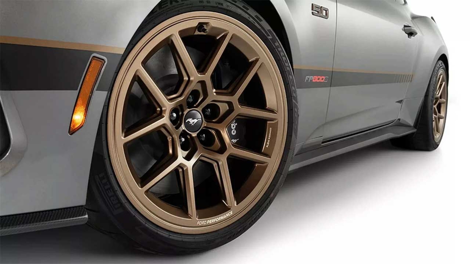 فورد موستانگ FP800S