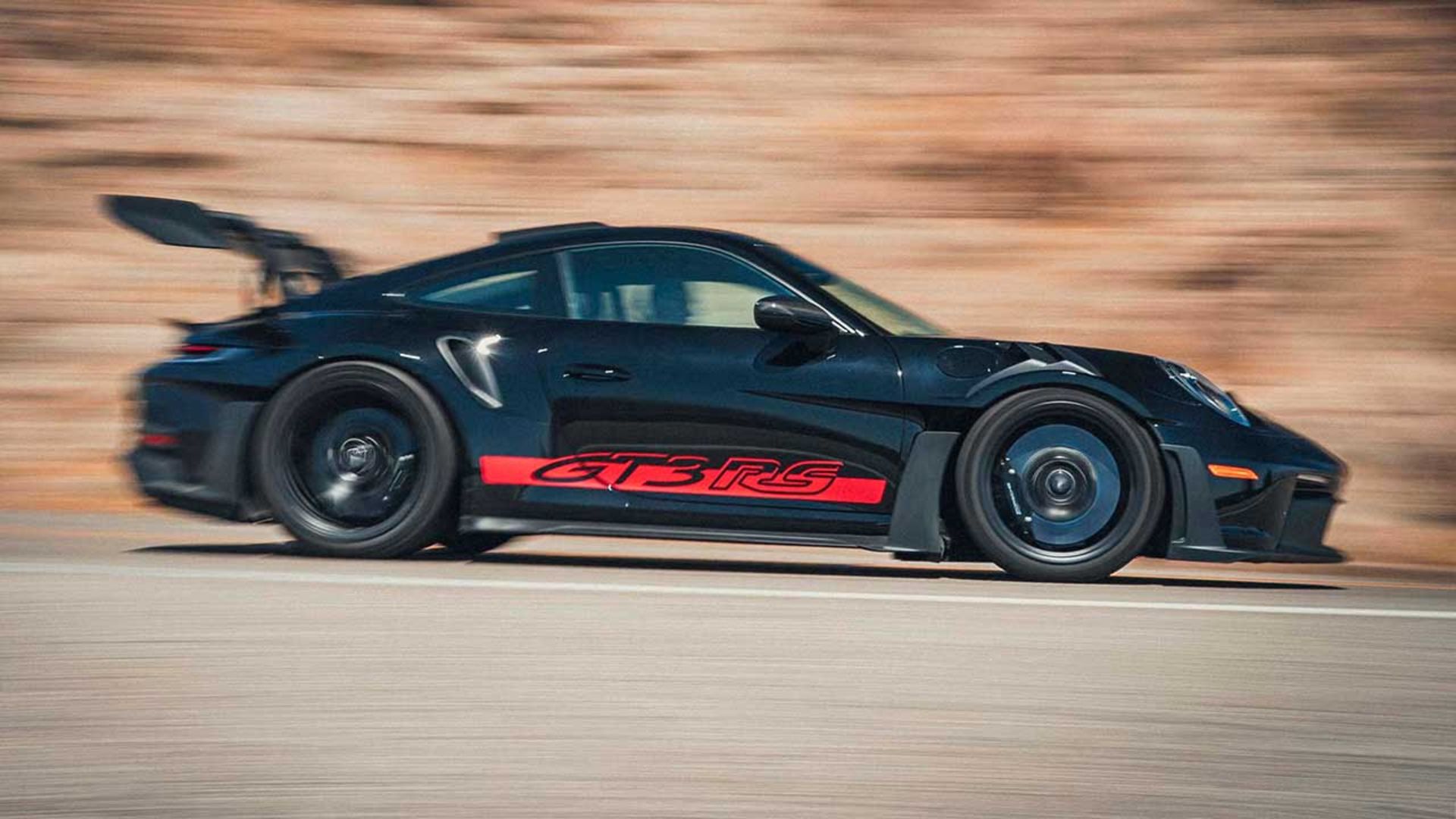 رویارویی فورد موستانگ GTD و پورشه 911 GT3 RS