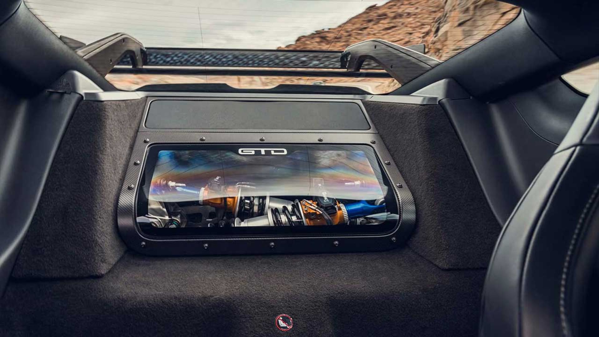 رویارویی فورد موستانگ GTD و پورشه 911 GT3 RS