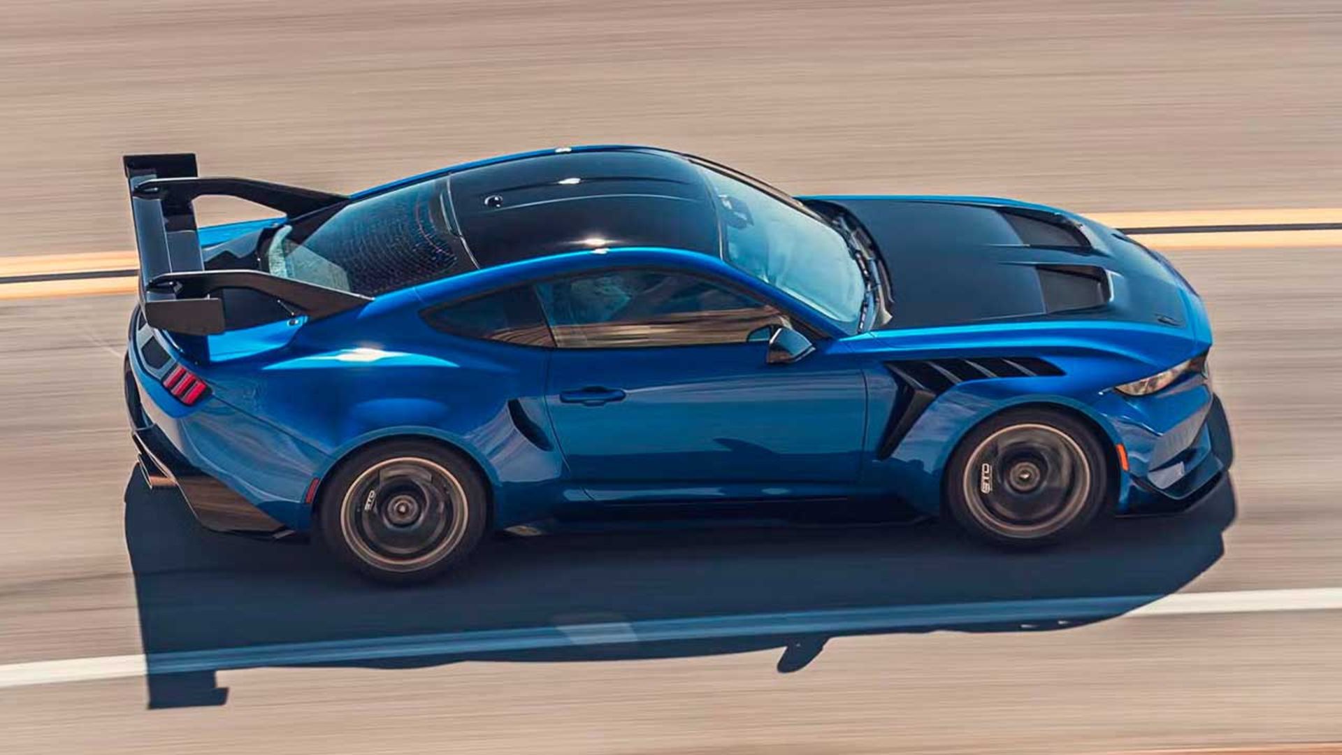 رویارویی فورد موستانگ GTD و پورشه 911 GT3 RS